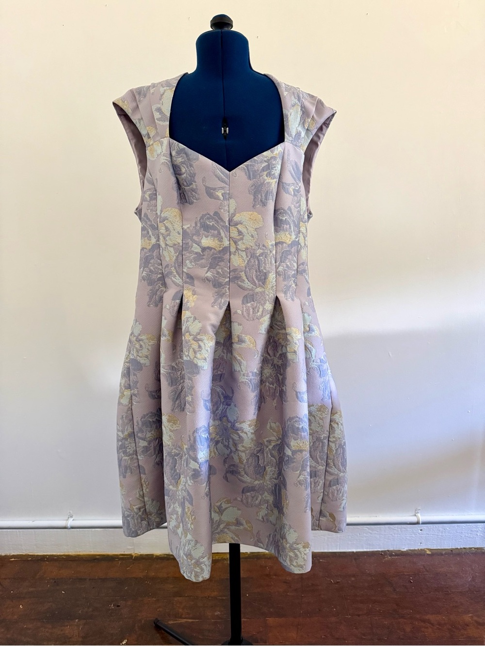 Vince Camuto Dusty Lilac Floral Jacquard Midi Dress